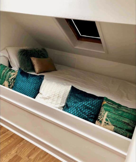Sunny Seaside Beach House Lytham Centre Sleeps 8 Lytham St Annes Ngoại thất bức ảnh